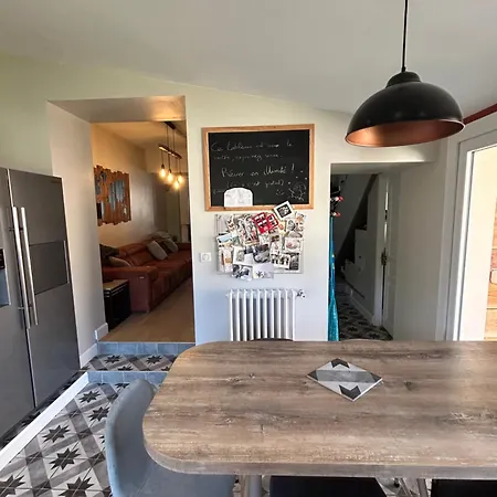 Maison De Avec Piscine, 9 Personnes Vakantiehuis *