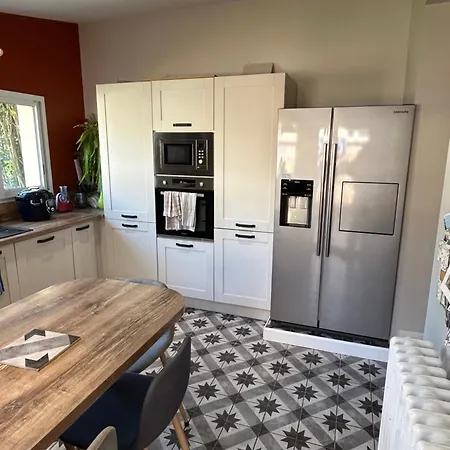 Maison De Avec Piscine, 9 Personnes Vakantiehuis *